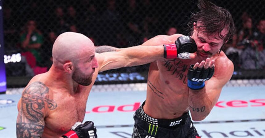 Alexander Volkanovski vs. Diego Lopes - UFC 325 Highlights