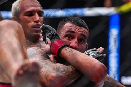 Max Holloway vs. Charles Oliveira - UFC 326 Highlights